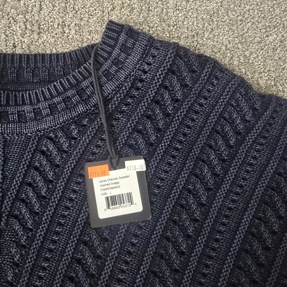 The Normal Brand Womens Navy Apres Chevron Sweater Dolman Sleeve L NWT - Picture 2 of 9
